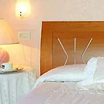 Aquila D'oro Hotel