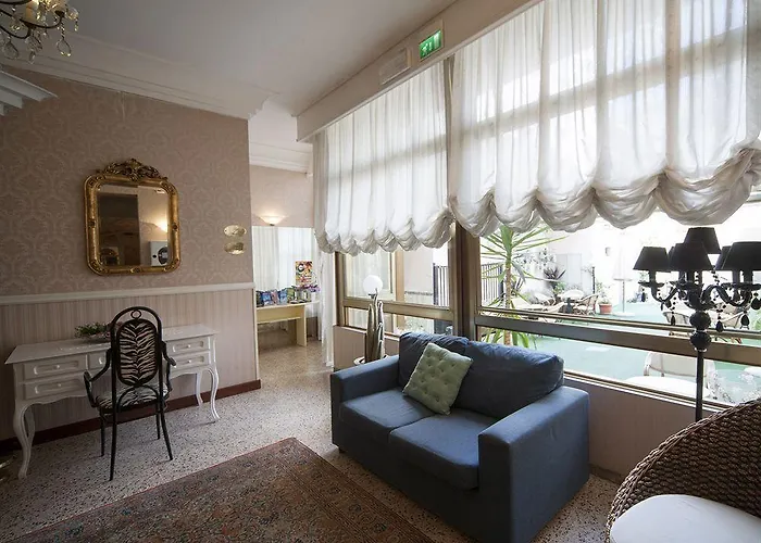 호텔 Aquila D'oro 리치오네