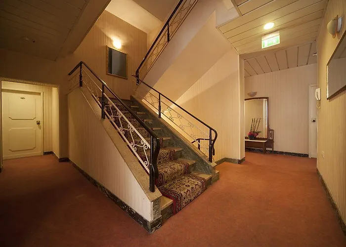 Hotel Aquila D'oro 3*