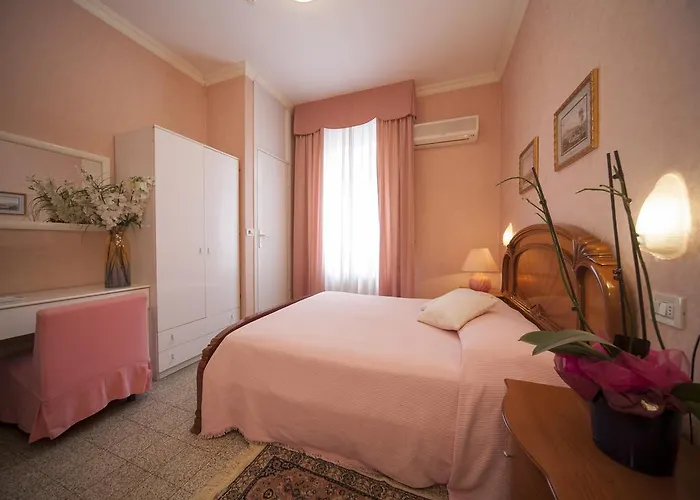 Hotel Aquila D'oro 3*